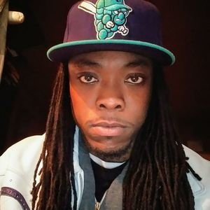 Meet your Posher, Dennis